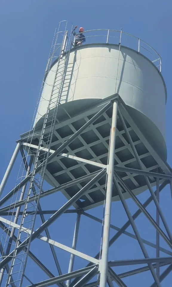 Estanque elevado de agua potable intervenido por H2Optimo